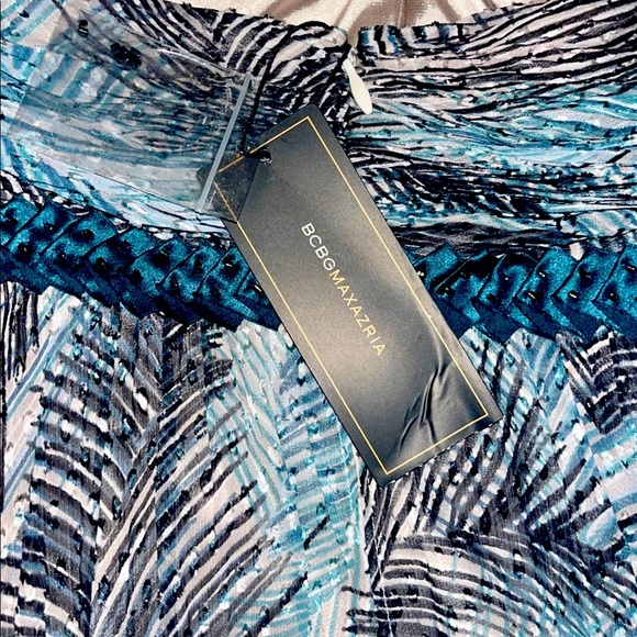 BCBGMAXAZRIA brand new, with tags, woven dress made with silk. - Picture 3 of 3